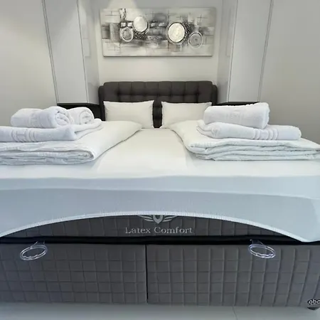 Apartment San Sebastian - On The With Jacuzzi *