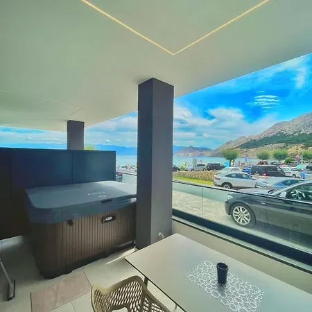 Apartment San Sebastian - On The With Jacuzzi