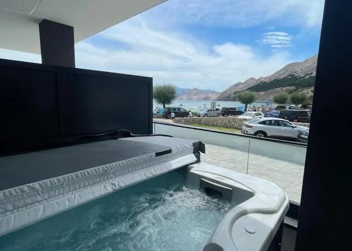 San Sebastian - On The With Jacuzzi *